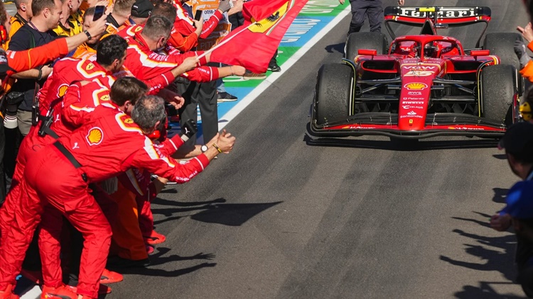 Carlos Sainz Leclerc Australia Ferrari