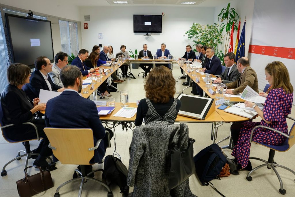 El Fin De La Cañada Real Galiana: Plan De Realojos Y Un Coste De 330 M€ 1 El Comité Ejecutivo Del Pacto De La Cañada Real Galiana
