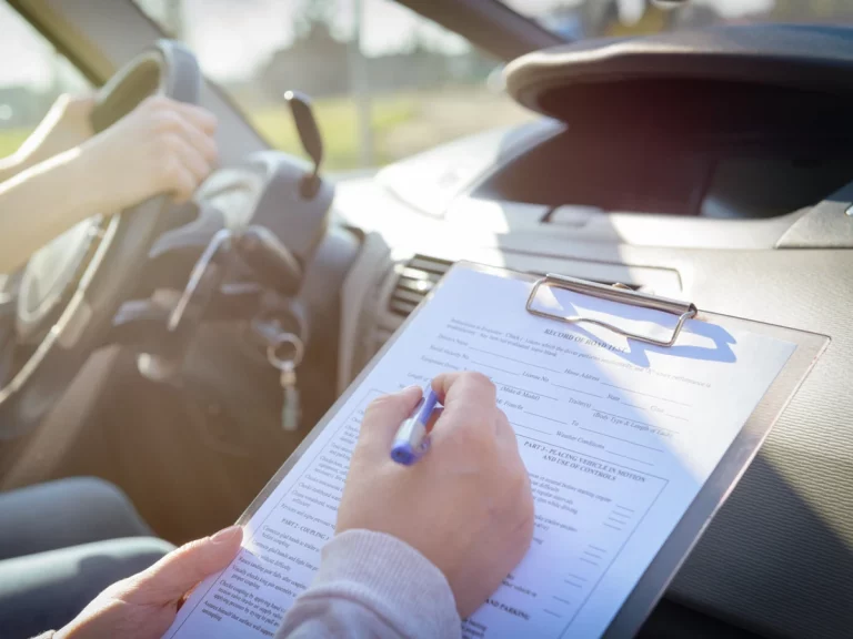 La DGT da una seria advertencia sobre el examen de conducir tras los últimos cambios