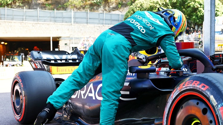 Fernando Alonso Fichar Red Bull