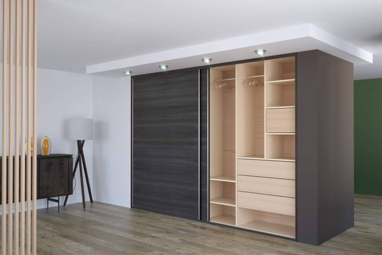 Trivimar cuenta con una de las gamas más completa de sistemas para armarios, closets y walk in closets