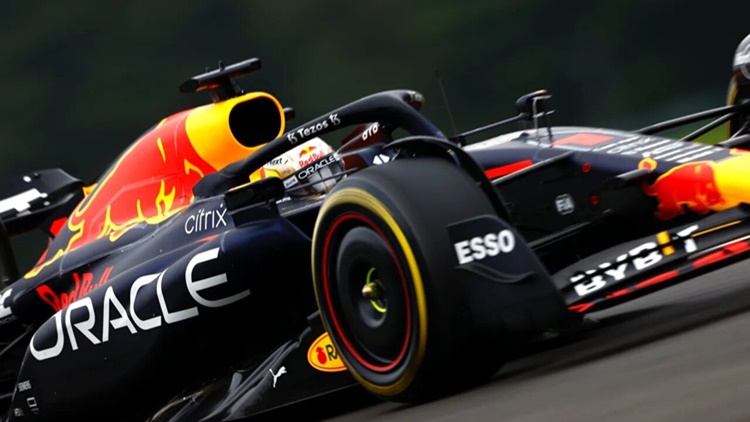 Max Verstappen Red Bull Salida