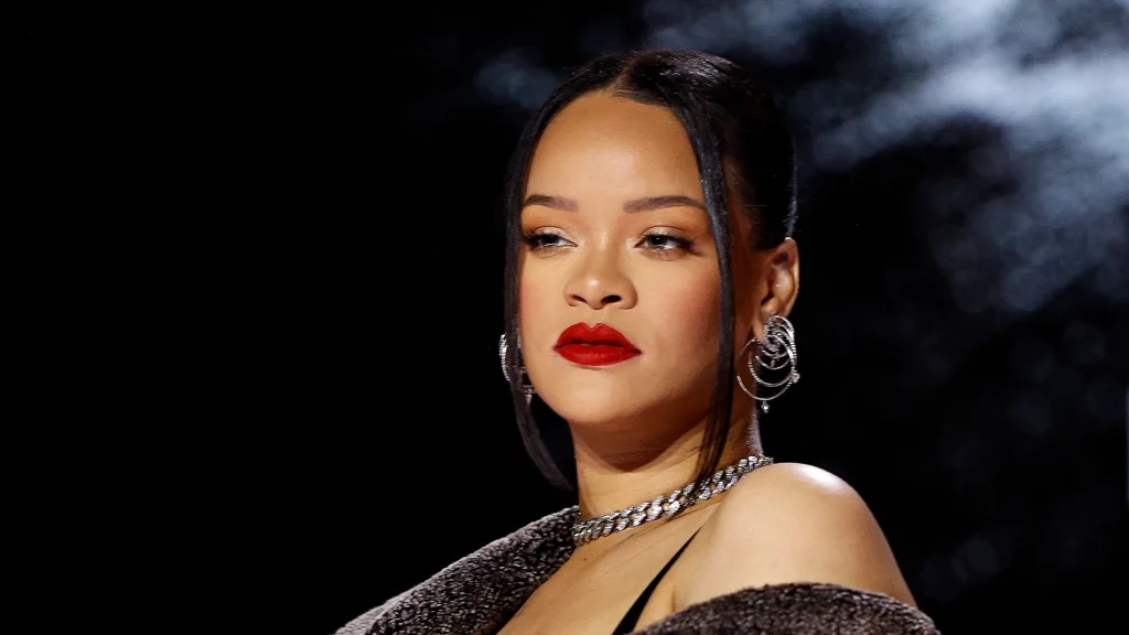 Rihanna: Un Éxito Artístico Y Económico