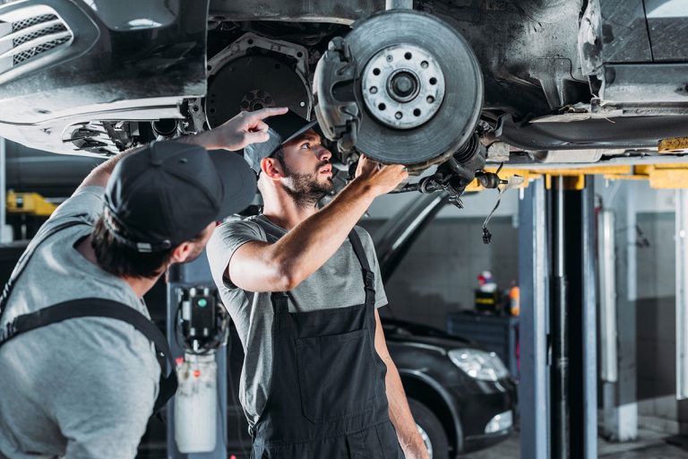 La razón por la que un coche de 15 años va menos al taller que uno de 5