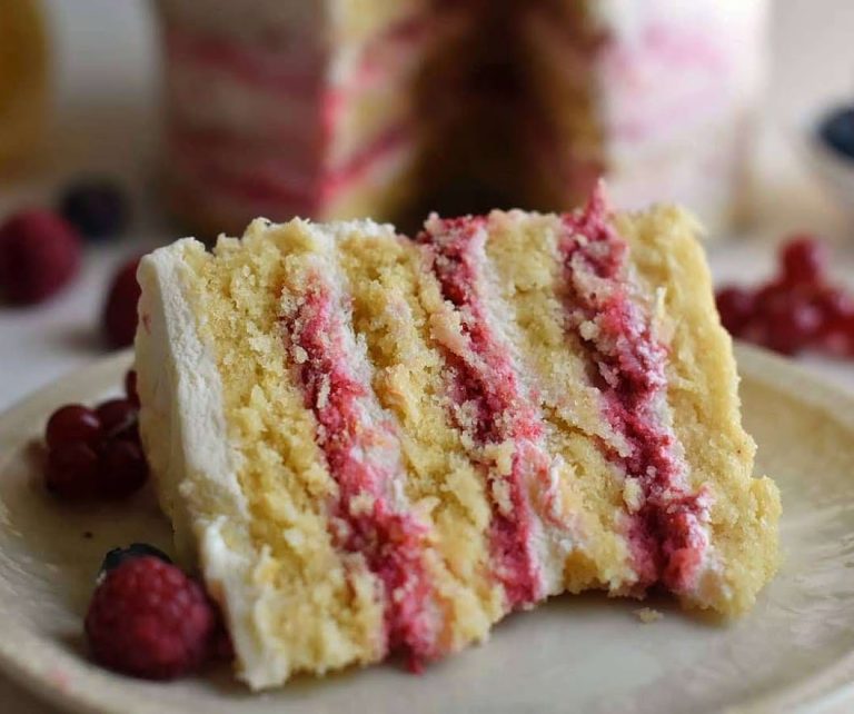 Receta casera para la mejor tarta de limón y frambuesa que envidiarán las pastelerías