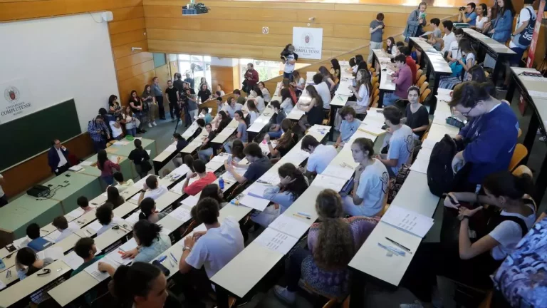 Se debate la nueva ley de universidades en la conferencia de rectores en Santiago