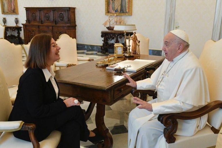Armengol informa al Papa de las conclusiones del Defensor del Pueblo sobre la pederastia en la Iglesia