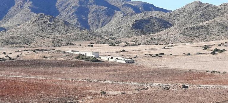 Ecologistas piden a TSJA que paralice cautelarmente el hotel frente a la playa de Los Genoveses (Almería)