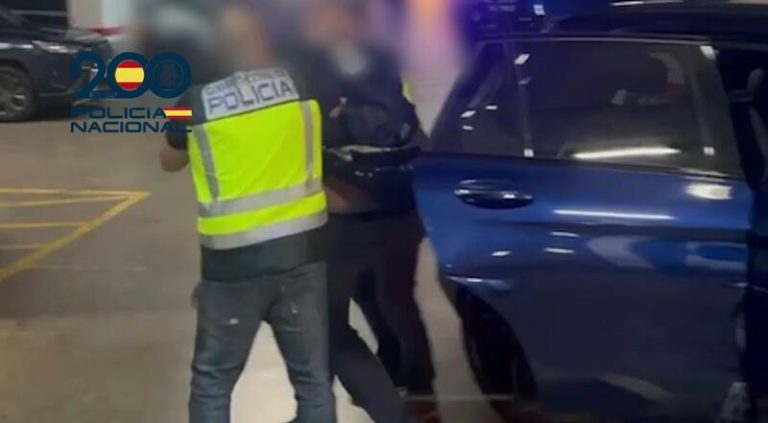 Agentes de la Policía Nacional detienen  a dos personas por el secuestro de un ciudadano sueco