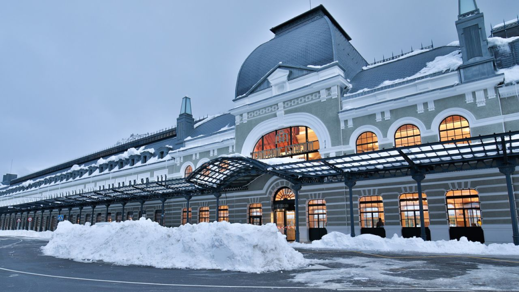 Un Giro Inesperado En La Estación De Canfranc 