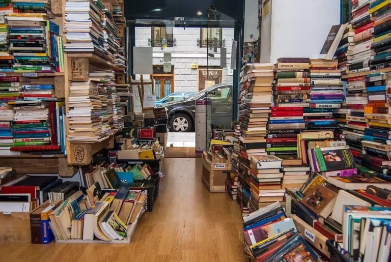 5 recomendaciones de libros para regalar por el Dia del Libro baratos en Amazon La Casa del Libro y Fnac