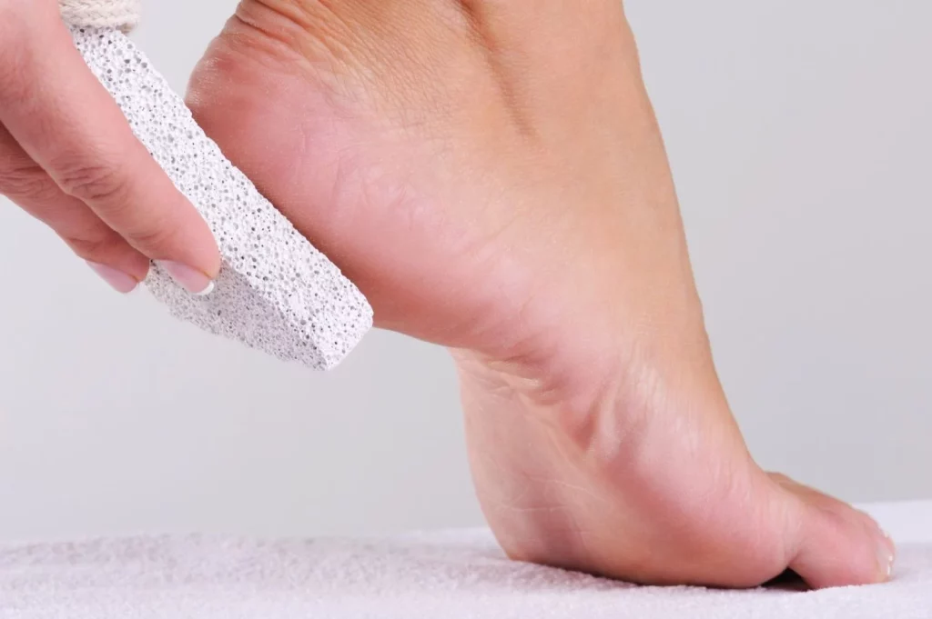 Consejos Naturales Para Acabar Con El Olor De Los Pies