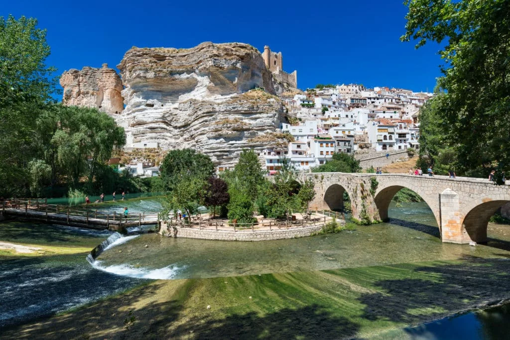 Conoce  Alcalá del Júcar en Albacete, una de las joyitas de España