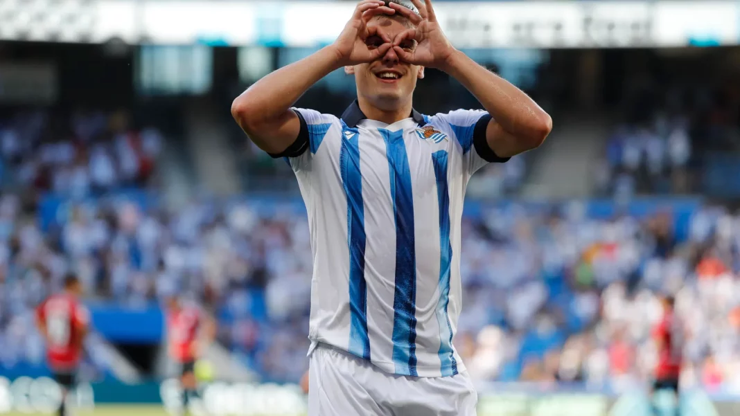 Ander Barrenetxea celebra con alegría el triunfo del Athletic en la Copa del Rey