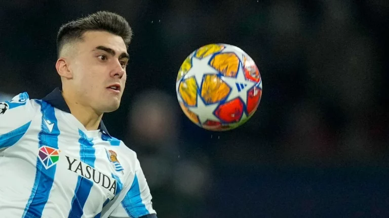 Barrenetxea habla del Athletic ante el estupor de la Real Sociedad