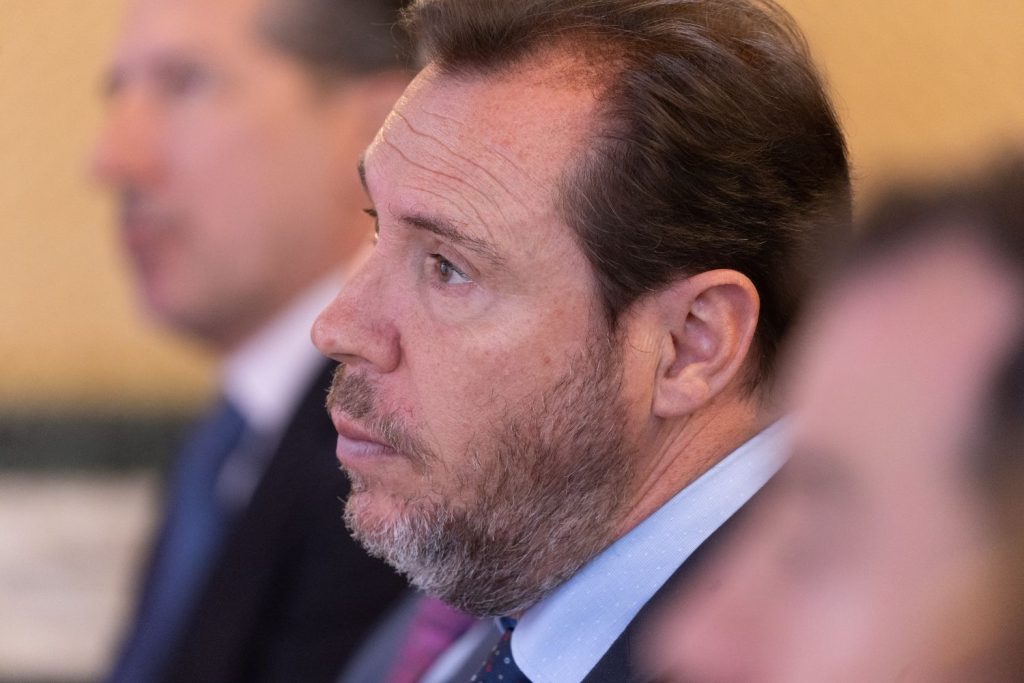 Ouigo 'Pasa' De Óscar Puente Y Defiende Los Precios Bajos 1 Europapress 5858874 Ministro Transportes Movilidad Sostenible Oscar Puente Presentacion Sello