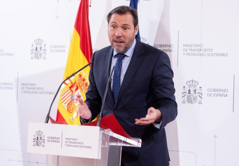Óscar Puente plagia al chavismo para atacar a los medios