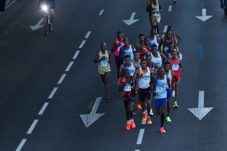 Más de 40.000 personas recorren Madrid en la 46 maratón Zurich Rock ‘n’ Roll Running Series Madrid