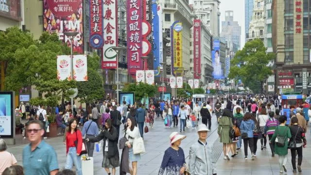 Factores Culturales Y Sociales En La Percepción De La Felicidad: El Caso De China Y Estados Unidos