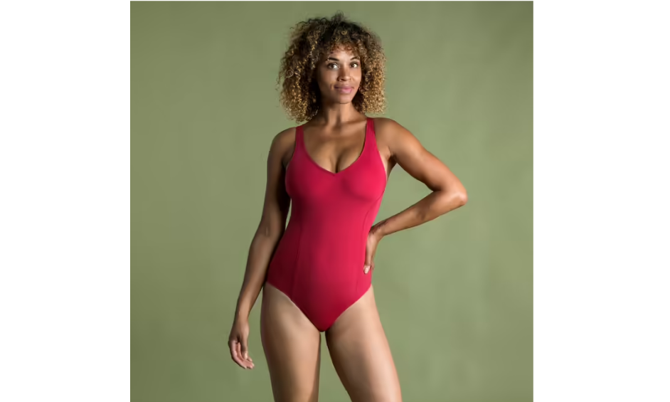 Ficha estos 3 bañadores de Decathlon que moldean tu figura para lucir cuerpazo en verano