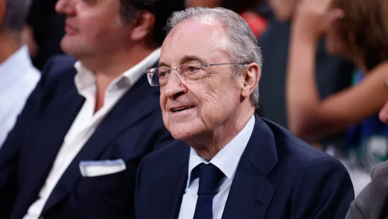 Florentino Pérez alecciona al entrenador del Real Madrid ante posible traición