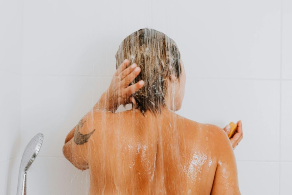 No Pienses Tanto Y Consigue Tus Mejores Ideas Creativas Mientras Tomas Una Ducha ¡En Realidad Funciona!