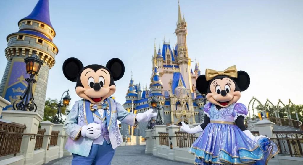 Dos Personas Vivieron 15 Años En Disneyland Escondidos, Y Esta Es La Historia 4 La Jubilación Y El Legado
