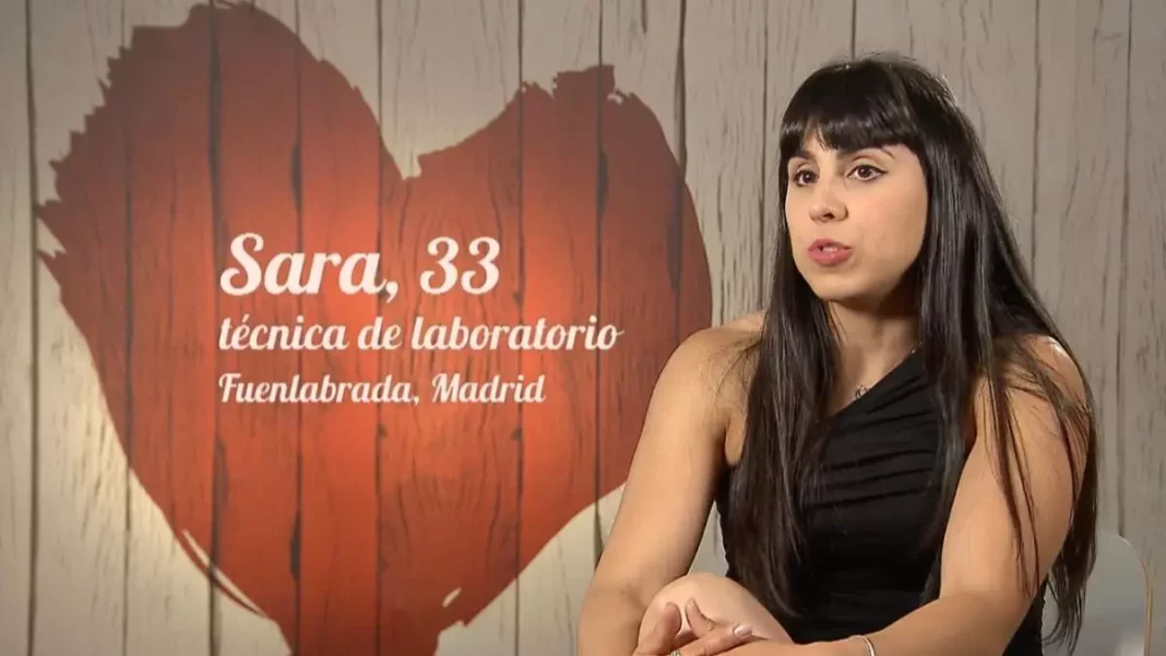 Una soltera la lía en 'First Dates' con su teoría sobre los extraterrestres