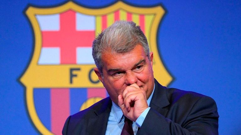 Laporta pierde los papeles con Xavi Hernández: la maniobra más rastrera
