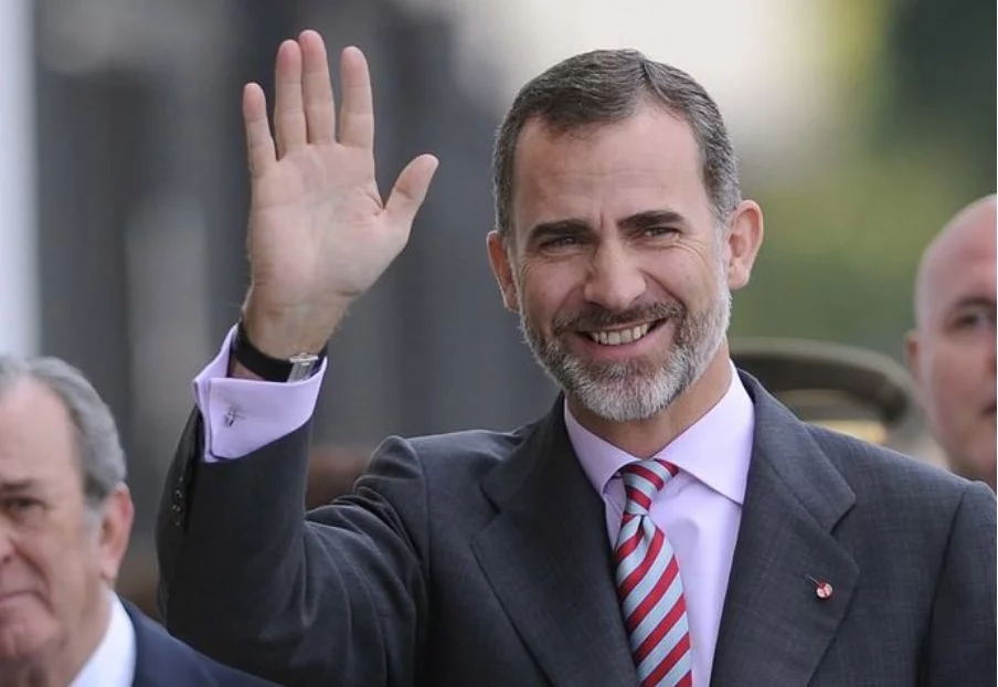 Pagan impuestos los reyes Letizia y Felipe VI