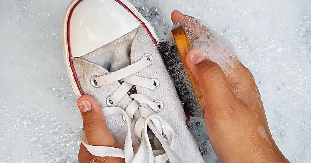 Las Zapatillas Y Su Limpieza Pueden Ser Una Odisea 