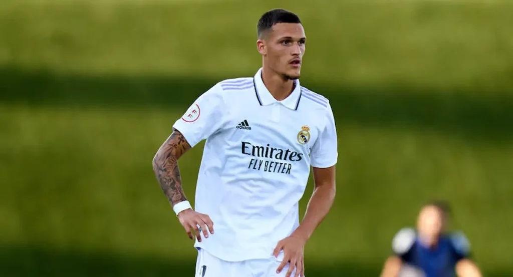 Súper Fichaje Del Villarreal Cf Para Jubilar A Albiol 16 Rafa Marín