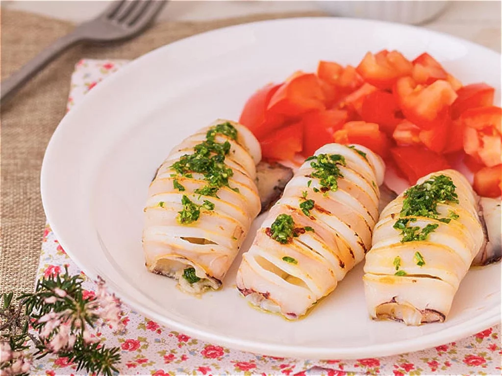 Platos Principales Refrescantes, En Donde La Ensalada Es Guarnición