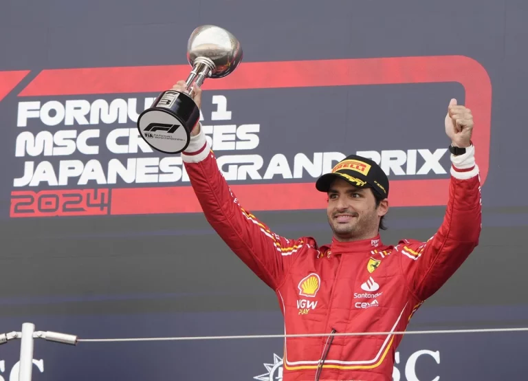 Carlos Sainz aparta a Fernando Alonso de la F1