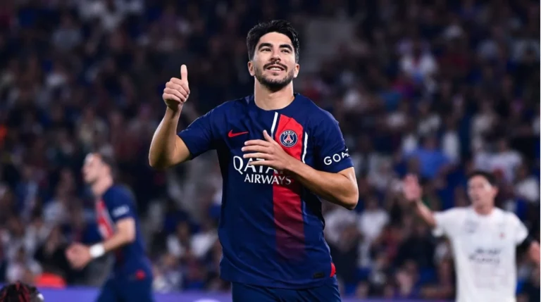 Carlos Soler pone una condición para volver al Valencia CF