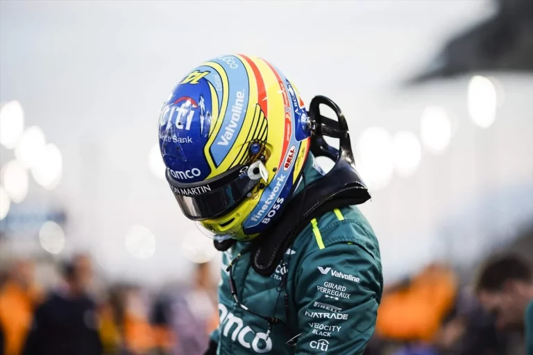 Fernando Alonso vuelve a hacer trizas a Alpine