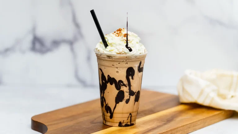 Aprende a hacer un café frappuccino de Starbucks casero fácilmente
