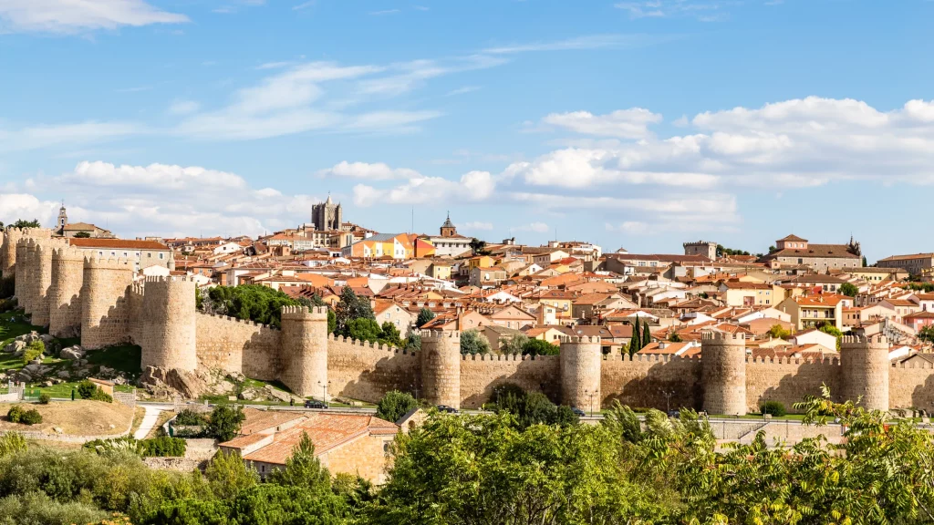 La Muralla De Ávila Cobra Vida En León