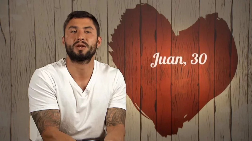 Una soltera la lía en 'First Dates' con su teoría sobre los extraterrestres