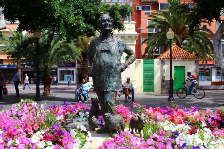 Quién fue «La loca de los gatos» que vivió en España y se volvió inmortal