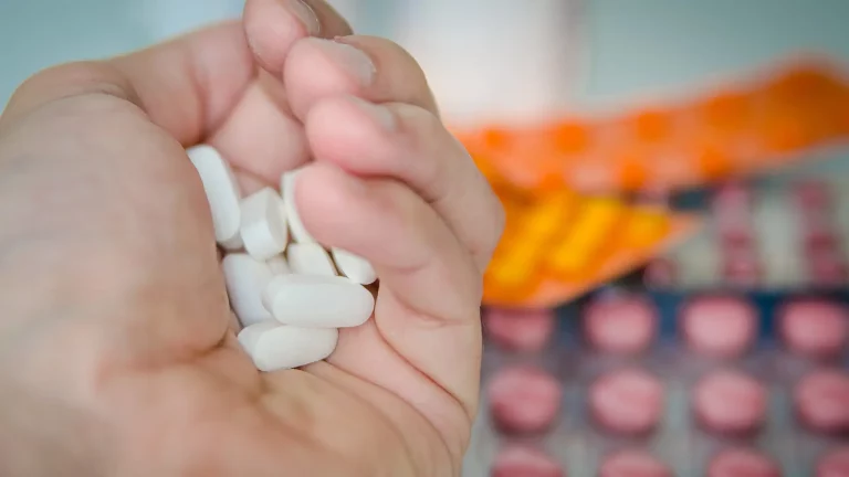 El caso de una mujer que se ha quedado en coma por tomar ibuprofeno para la regla