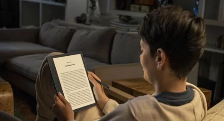 Las series y películas se han convertido en aliadas de la lectura, según un estudio de Amazon realizado con motivo del Día del Libro