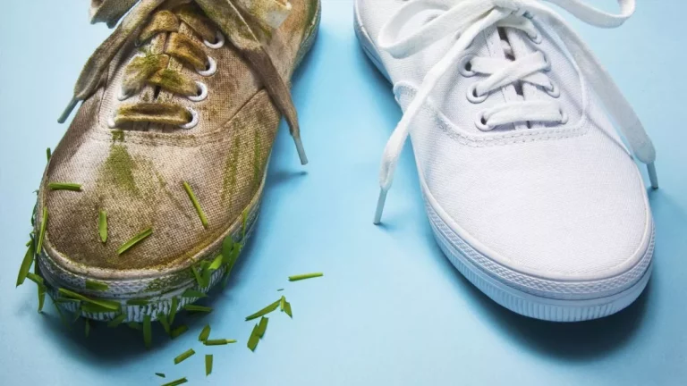 Cómo mantener tus zapatillas blancas impecables con este remedio casero