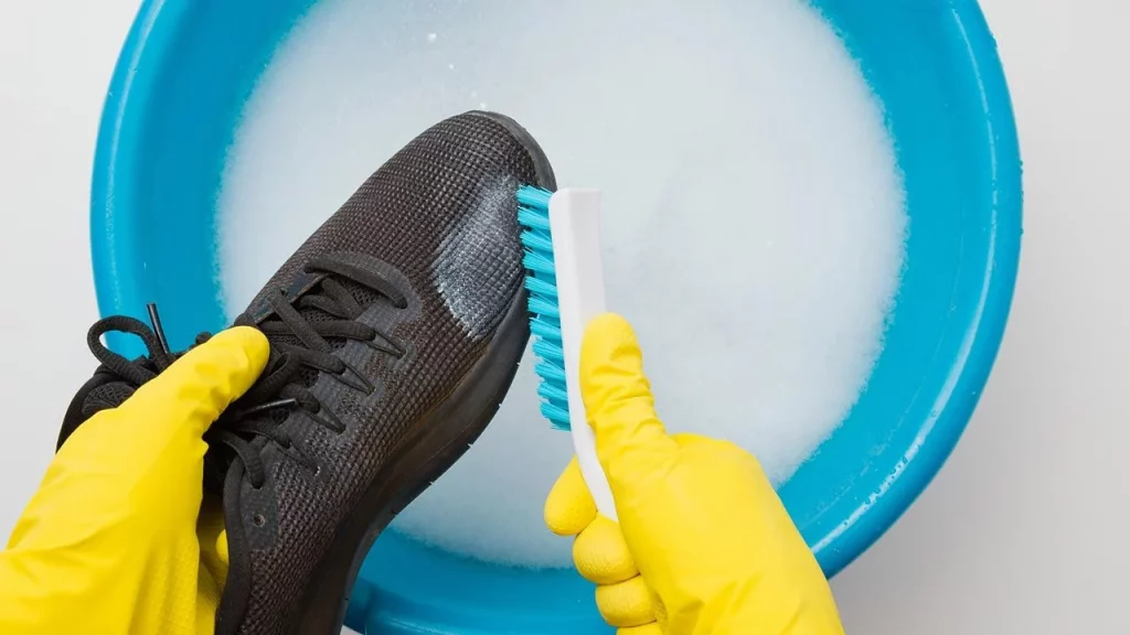 Trucos Caseros Para Quitar Las Manchas De Tus Zapatillas