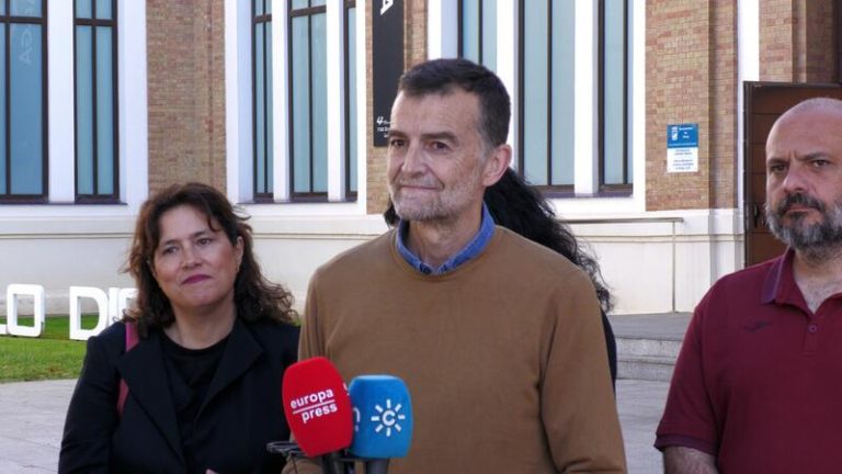 Maíllo defiende que la tauromaquia ha dejado de ser una «industria popular» y Sumar aplica su programa frente a ella