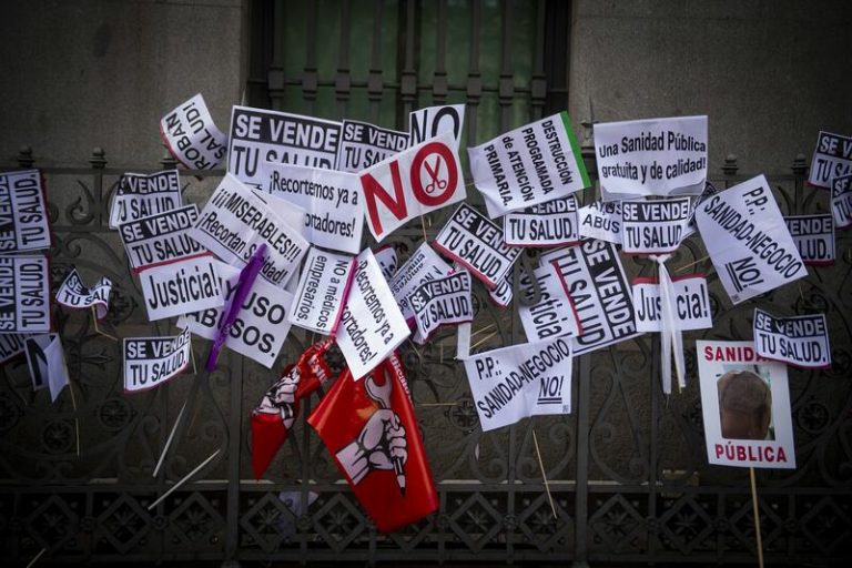 Rosa Montero o Luis García Montero llaman a llenar las calles de Madrid por la Sanidad Pública
