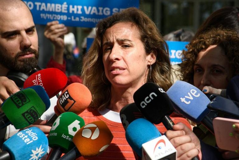 La CUP hablará esta semana con Puigdemont telemáticamente para abordar una investidura