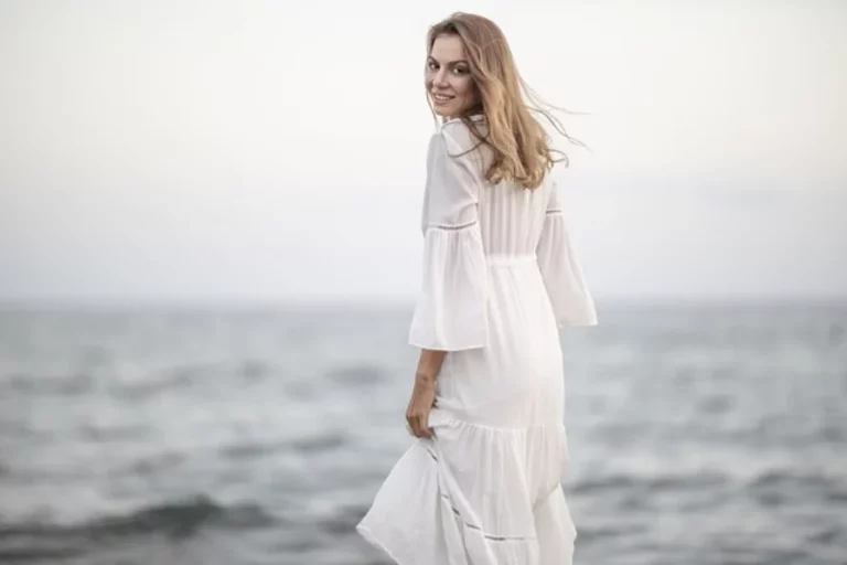 5 camisas, pantalones y chaquetas de Mango imprescindibles en tu armario esta primavera