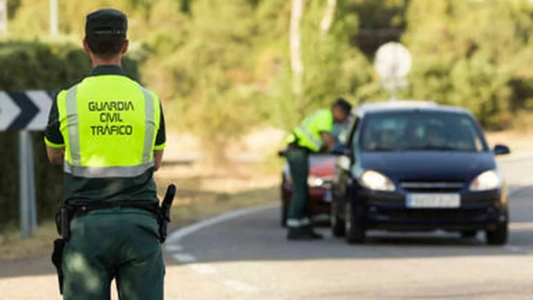 La DGT caza conductores que cometen ‘icing’: qué es y cómo evitarlo
