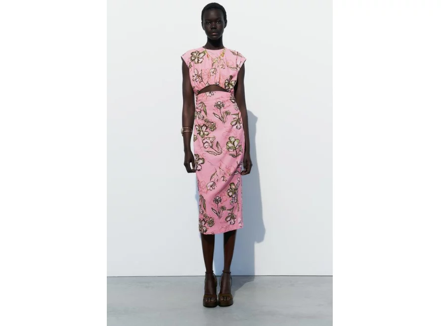 8 vestidos de Zara que amenazan con agotarse antes de verano y que lucen perfectos con sandalias